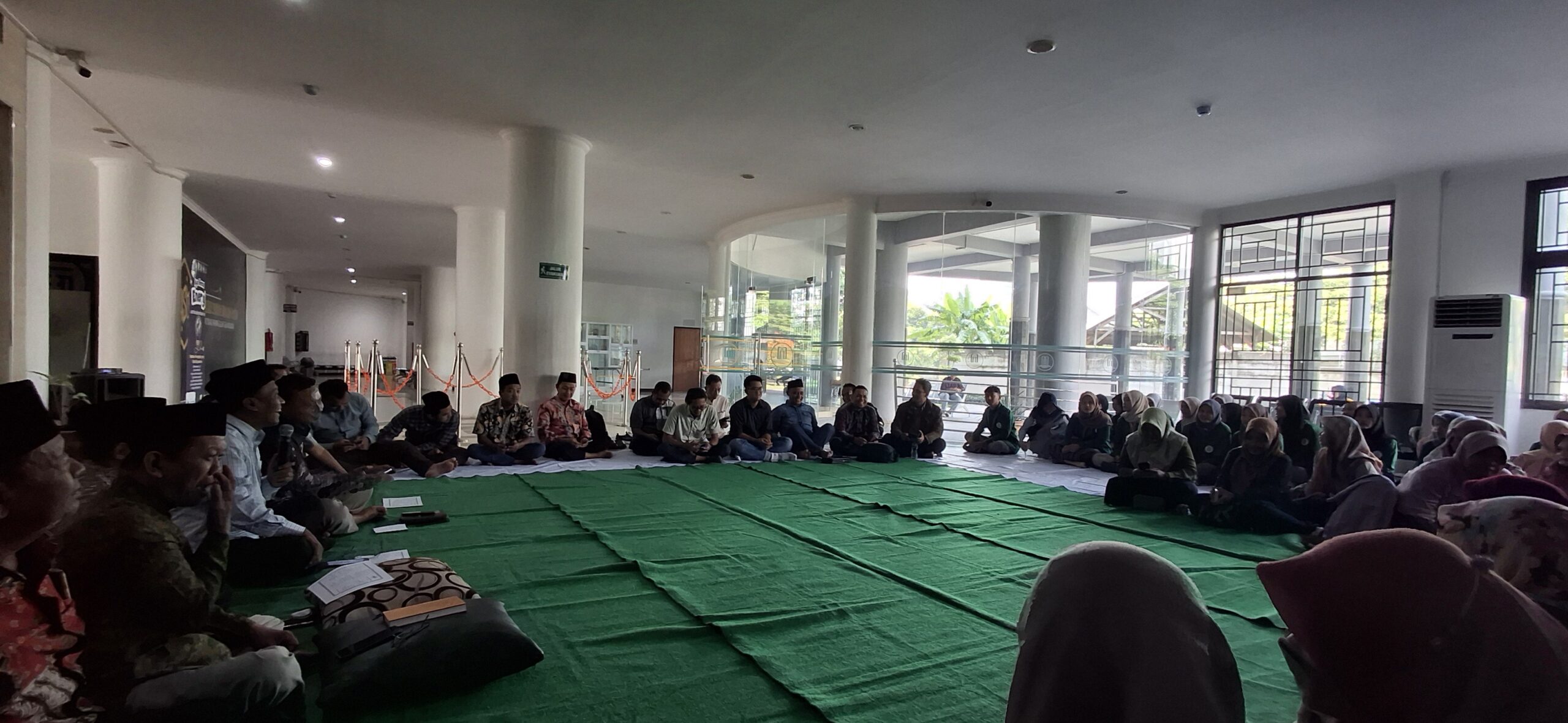 Doa Bersama Awal Perkuliahan dan Rapat Awal Perkuliahan di Fakultas Ekonomi dan Bisnis Islam (FEBI) UIN Sayyid Ali Rahmatullah Tulungagung