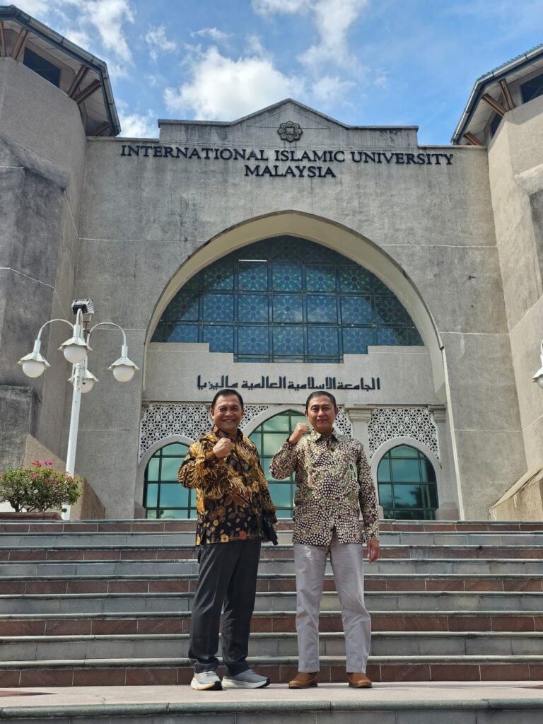 Mewujudkan Keunggulan Intelektual: Dosen PDES Berpartisipasi dalam Forum Internasional Bergengsi