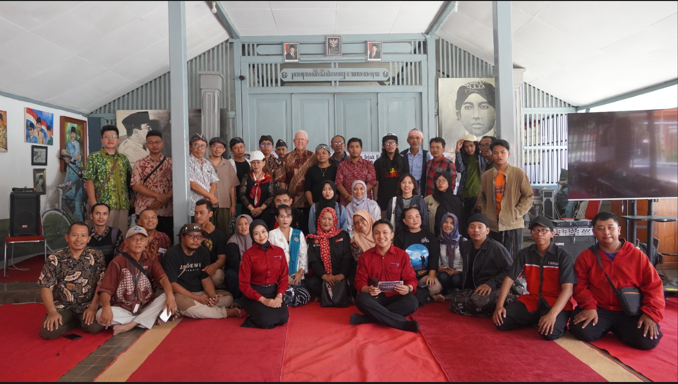 Perkuat Kompetensi Heritage Tourism, Mahasiswa Pariwisata Syariah UIN SATU Ikuti Sarasehan dan City Heritage Tour Blitar Raya Bersama ASIDEWI