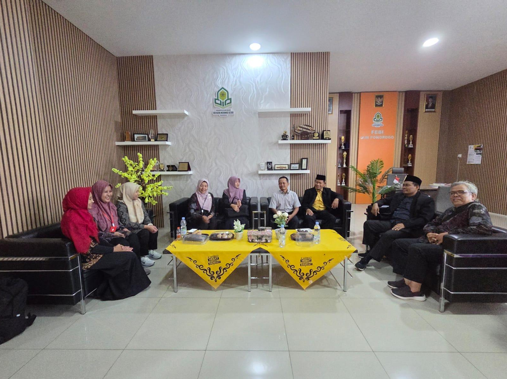 FEBI UIN Sayyid Ali Rahmatullah Tulungagung Perkuat Sinergi Melalui Benchmarking dengan FEBI UIN Kiai Ageng Muhammad Besari Ponorogo